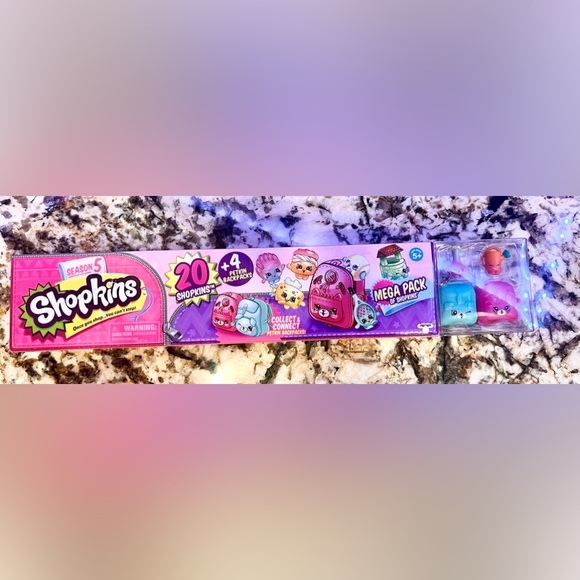 Season 5 Mega Pack of Shopkins - 20 Pack + 4 Petkin Backpacks - Picture 1 of 5